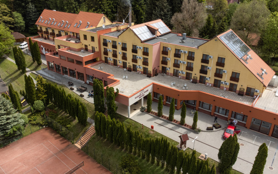 Hotel Nard, Mtraszentimre
