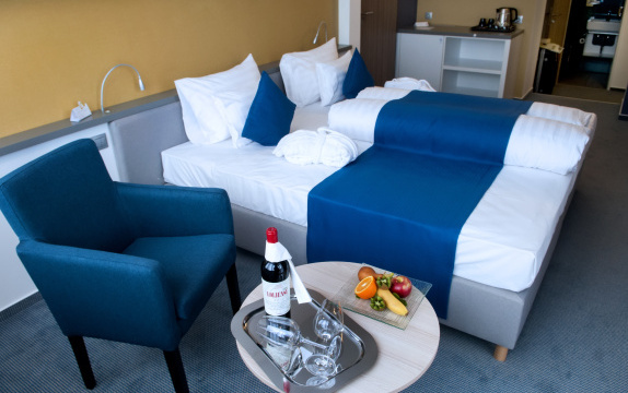 Hotel Yacht Wellness & Business, Siófok
