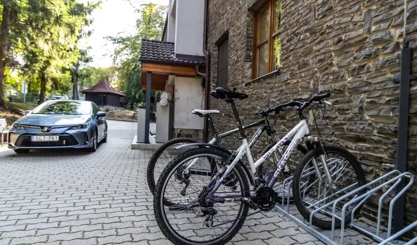 4 vszak Hegyihotel Mtrahza - Kedvezmnyes r csaldok rszreak (1 jtl)