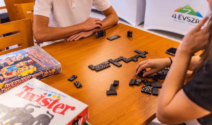 4 vszak Hegyihotel Mtrahza - Kedvezmnyes r csaldok rszreak (1 jtl)