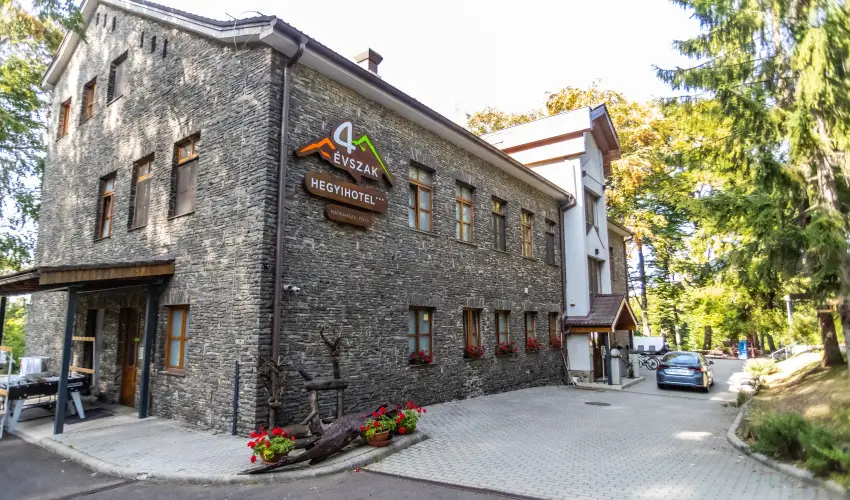 4 vszak Hegyihotel Mtrahza - Kedvezmnyes r csaldok rszreak (1 jtl)