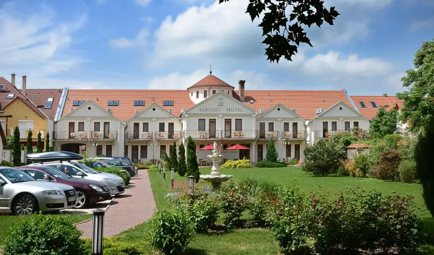 Ametiszt Hotel Harkány - Kedvezményes ár családok részéreak reggelis ellátással