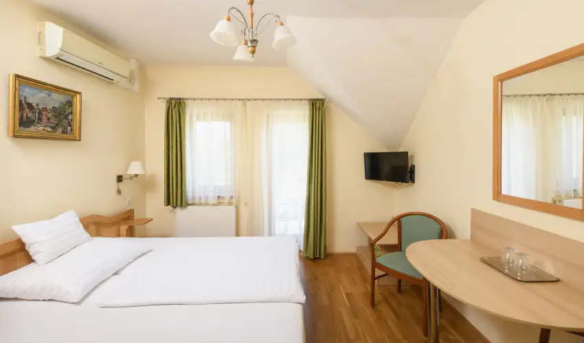 Ametiszt Hotel Harkány - Kedvezményes ár családok részéreak reggelis ellátással