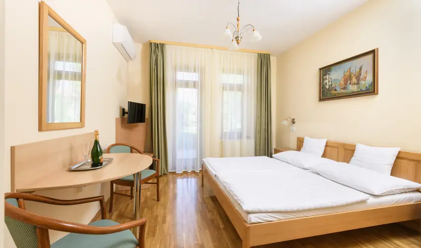Ametiszt Hotel Harkány - Kedvezményes ár családok részéreak reggelis ellátással