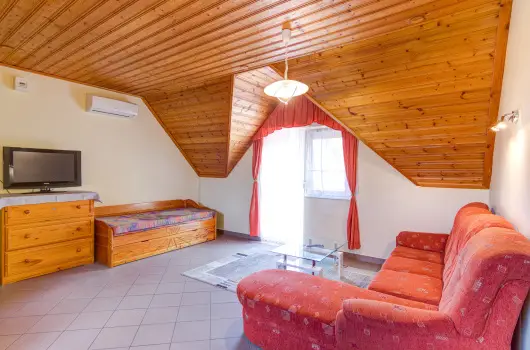 Andrea Villa - H�sv�t (min. 2 �j)