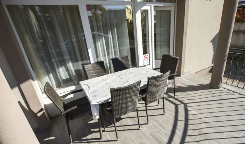 Anna Vendghz Hajdszoboszl - Kedvezmnyes r csaldok rszreak (1 jtl)