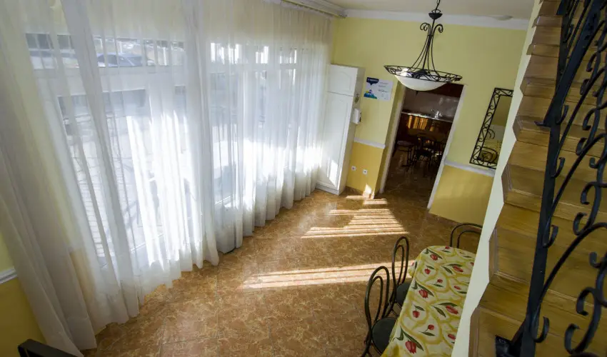 Anna Vendghz Hajdszoboszl - Kedvezmnyes r csaldok rszreak (1 jtl)