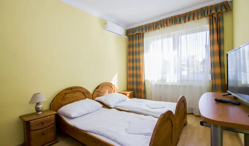 Anna Vendghz Hajdszoboszl - Kedvezmnyes r csaldok rszreak (1 jtl)