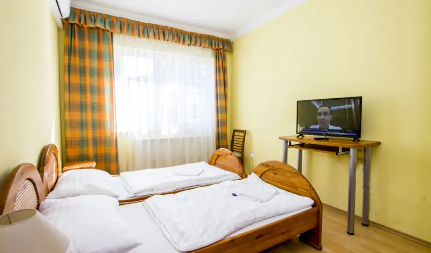 Anna Vendghz Hajdszoboszl - Kedvezmnyes r csaldok rszreak (1 jtl)