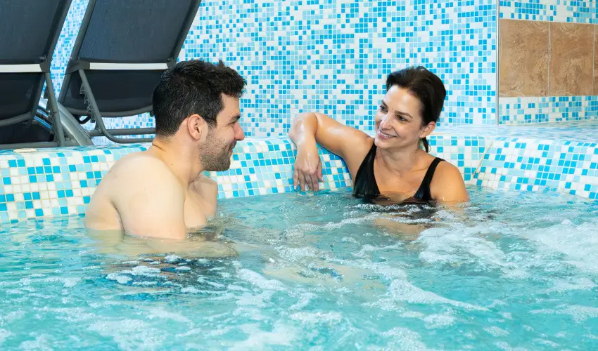 Aranyhomok Hotel Business & Relax Kecskem�t - Kedvezm�nyes �r csal�dok r�sz�reak f�lpanzi�s ell�t�ssal (1 �jt�l)