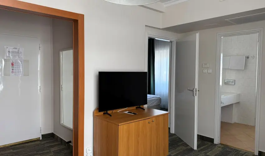 Aranyhomok Hotel Business & Relax Kecskem�t - Kedvezm�nyes �r csal�dok r�sz�reak f�lpanzi�s ell�t�ssal (1 �jt�l)