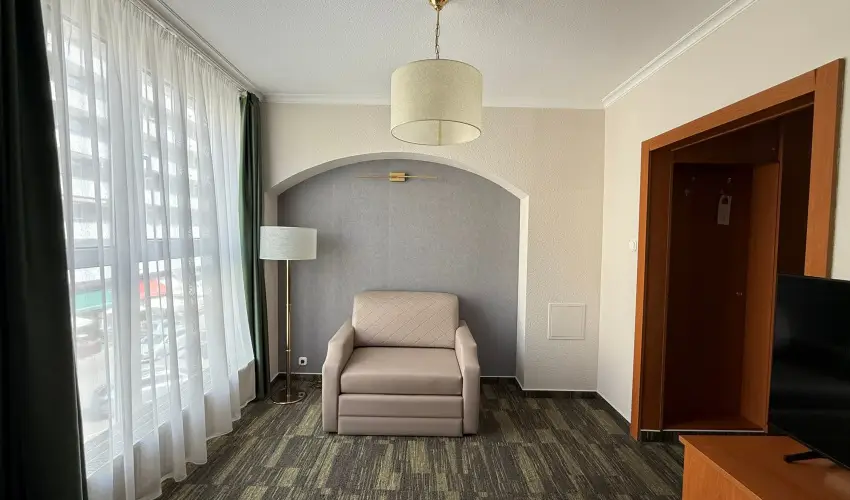 Aranyhomok Hotel Business & Relax Kecskem�t - Kedvezm�nyes �r csal�dok r�sz�reak f�lpanzi�s ell�t�ssal (1 �jt�l)