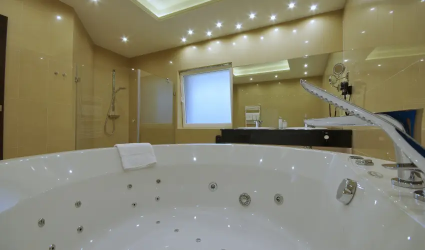 Arcanum Hotel Békéscsaba - Kedvezményes ár családok részéreak reggelis ellátással (1 éjtől)