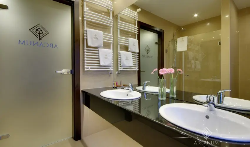 Arcanum Hotel Békéscsaba - Kedvezményes ár családok részéreak reggelis ellátással (1 éjtől)