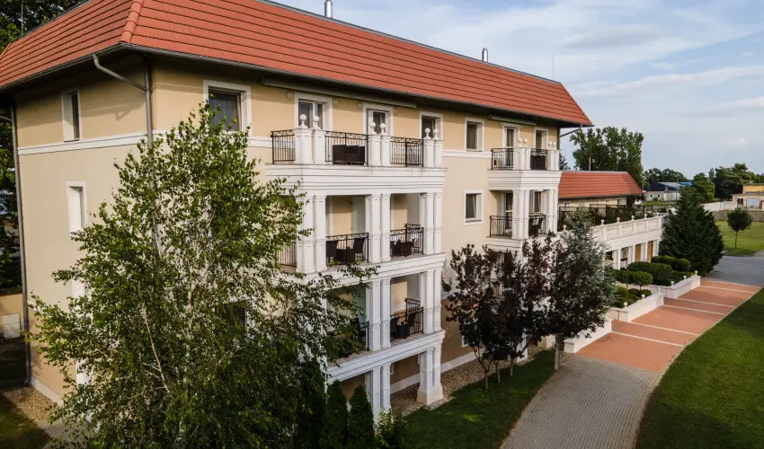 Arcanum Hotel Békéscsaba - Kedvezményes ár családok részéreak reggelis ellátással (1 éjtől)