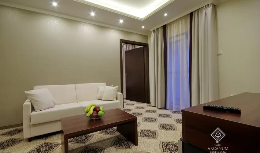 Arcanum Hotel B�k�scsaba - Fedezz�k fel B�k�scsab�t Munk�csy nyom�ban, f�rd�bel�p�vel (min. 2 �j)