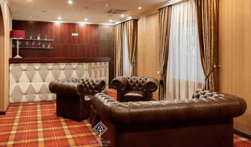 Arcanum Hotel B�k�scsaba - Fedezz�k fel B�k�scsab�t Munk�csy nyom�ban, f�rd�bel�p�vel (min. 2 �j)