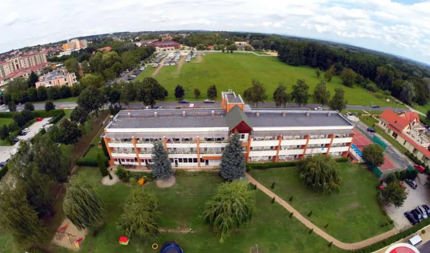 Art Hotel Zalakaros - Wellness a Csal�dnak (1 �jt�l)