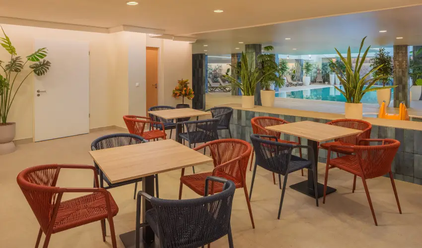 Hotel Atlantis Wellness & Conference Hajdszoboszl - Kedvezmnyes r flpanzis elltssal (min. 4 j)