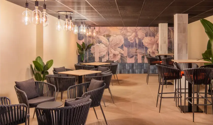 Hotel Atlantis Wellness & Conference Hajdszoboszl - Kedvezmnyes r flpanzis elltssal (min. 4 j)