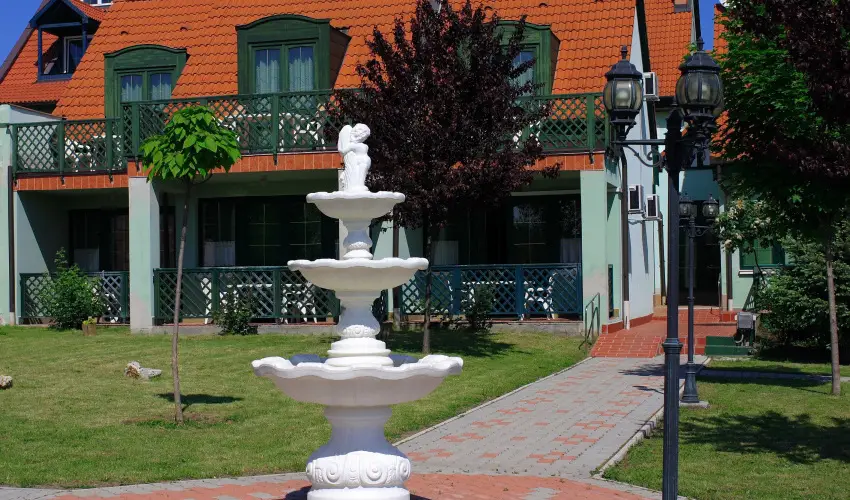 Bacchus Panzi Eger - Kedvezmnyes r csaldok rszreak reggelis elltssal (1 jtl)