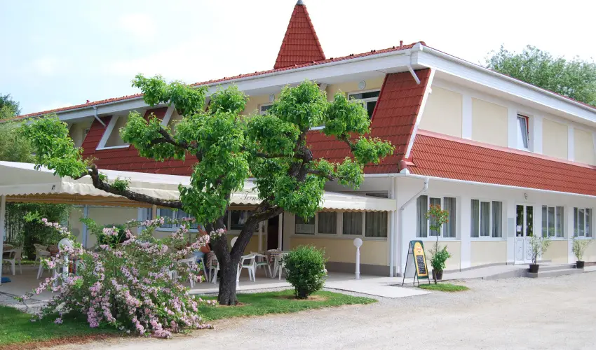 Balance Resort Panzi� Lenti - Kedvezm�nyes �r csal�dok r�sz�reak f�lpanzi�s ell�t�ssal (min. 2 �j)