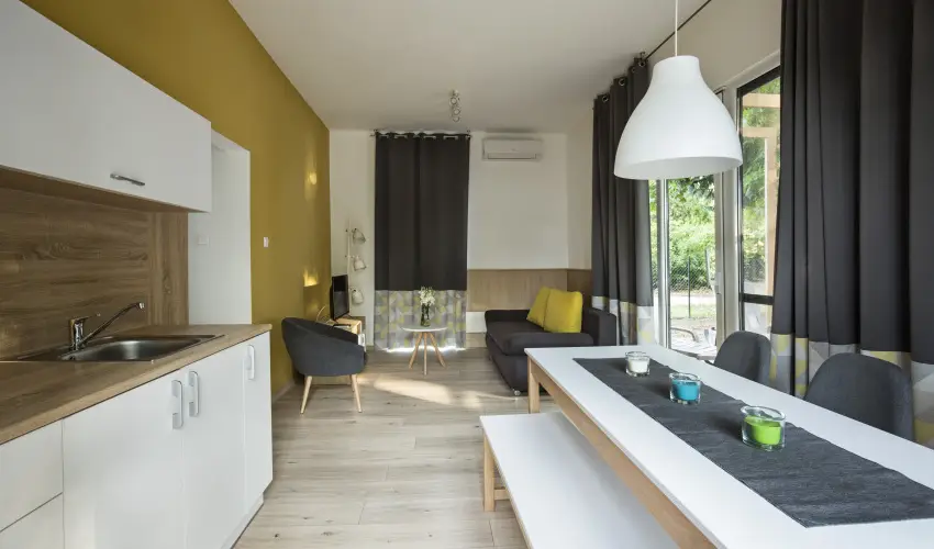 Barack Thermal Apartmanok Tiszakcske - Kedvezmnyes r csaldok rszreak a Natura apartmanban