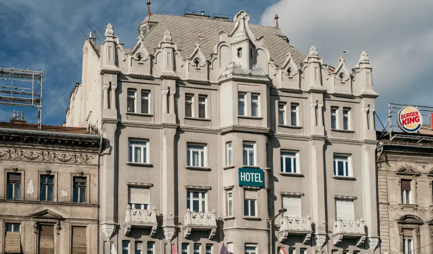 Baross City Hotel Budapest - Kedvezm�nyes aj�nlat reggelivel - teljes el�refizet�ssel