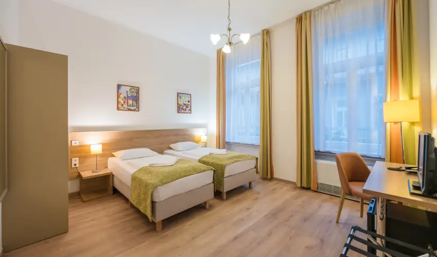Baross City Hotel Budapest - Kedvezm�nyes aj�nlat reggelivel - teljes el�refizet�ssel