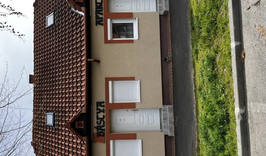 B�stya Apartman Sikl�s - Kedvezm�nyes �r csal�dok r�sz�reak (1 �jt�l)