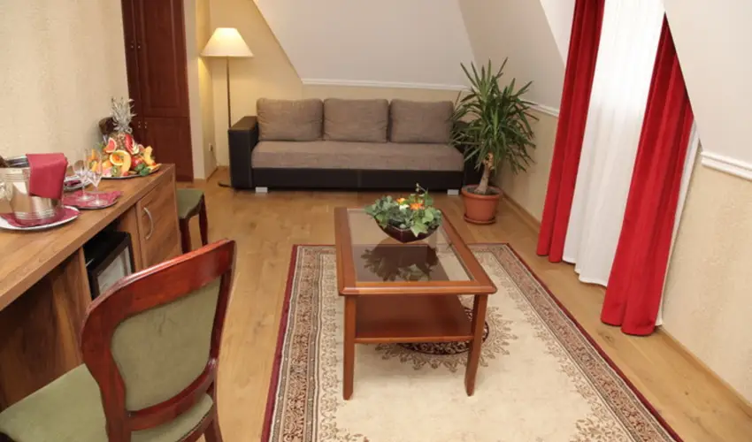 Batthy�ny Kast�lysz�ll� Zalacs�ny - Kedvezm�nyes �r csal�dok r�sz�reak f�lpanzi�s ell�t�ssal (1 �jt�l)