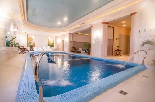 Batthy�ny Kast�lysz�ll� - Kedvezm�nyes �r csal�dok r�sz�reak f�lpanzi�s ell�t�ssal (1 �jt�l)