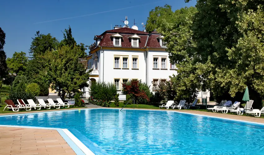 Batthy�ny Kast�lysz�ll� Zalacs�ny - Kedvezm�nyes �r csal�dok r�sz�reak f�lpanzi�s ell�t�ssal (1 �jt�l)