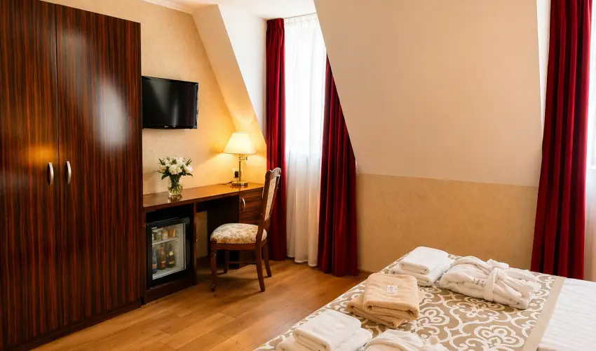 Batthy�ny Kast�lysz�ll� Zalacs�ny - F�lpanzi�s aj�nlat (1 �jt�l)
