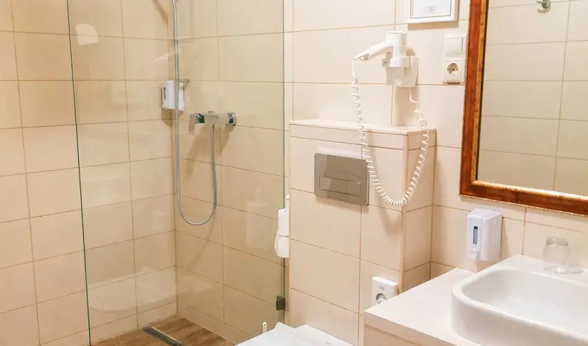 Batthy�ny Kast�lysz�ll� Zalacs�ny - F�lpanzi�s aj�nlat (1 �jt�l)