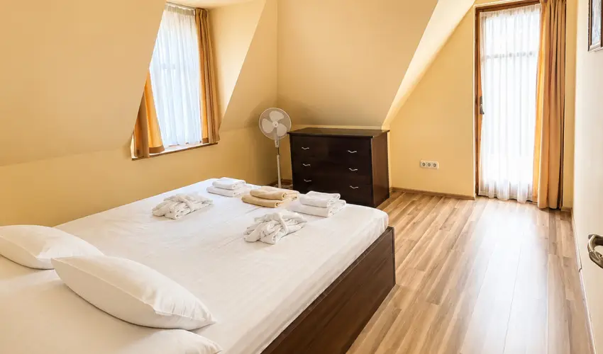 Batthy�ny Kast�lysz�ll� Zalacs�ny - F�lpanzi�s aj�nlat (1 �jt�l)