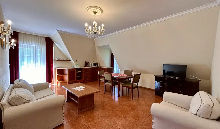Batthy�ny Kast�lysz�ll� Zalacs�ny - F�lpanzi�s aj�nlat (1 �jt�l)