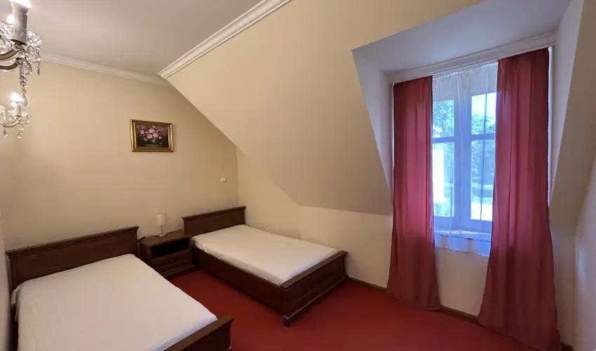Batthy�ny Kast�lysz�ll� Zalacs�ny - F�lpanzi�s aj�nlat (1 �jt�l)
