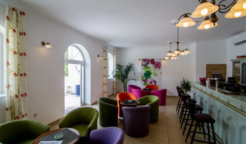 Batthy�ny K�ria Zalacs�ny - Kedvezm�nyes �r csal�dok r�sz�reak f�lpanzi�s ell�t�ssal (1 �jt�l)