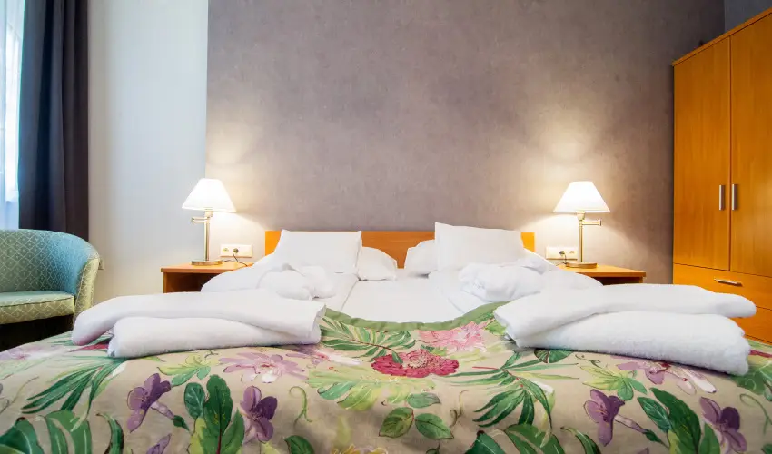 Batthy�ny K�ria Zalacs�ny - Kedvezm�nyes �r csal�dok r�sz�reak f�lpanzi�s ell�t�ssal (1 �jt�l)