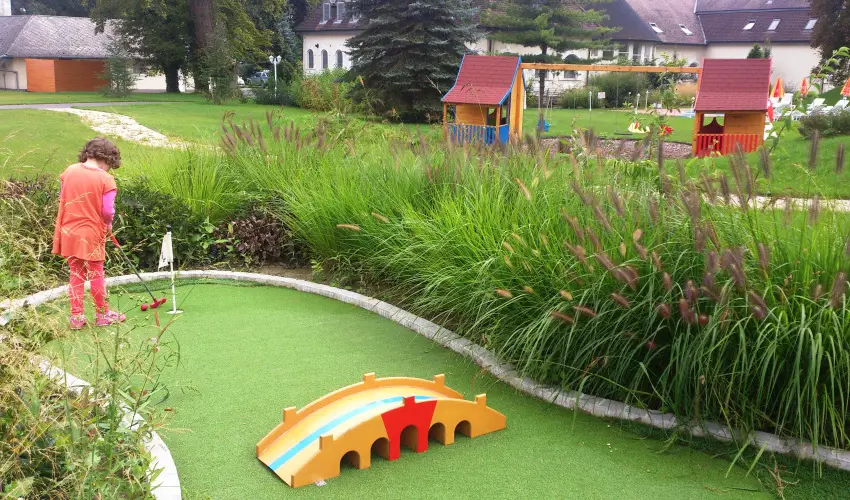 Batthy�ny K�ria Zalacs�ny - Kedvezm�nyes �r csal�dok r�sz�reak f�lpanzi�s ell�t�ssal (1 �jt�l)