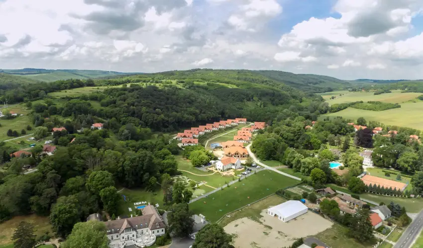 Batthy�ny K�ria Zalacs�ny - Kedvezm�nyes �r csal�dok r�sz�reak f�lpanzi�s ell�t�ssal (1 �jt�l)