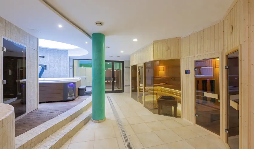 Bazilika alatti Panzi Esztergom - szi-tli feltltds teljes elltssal a Bazilika szomszdsgban (min. 2 j)