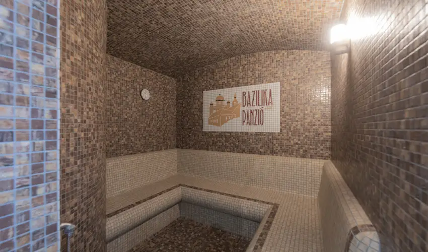 Bazilika alatti Panzi Esztergom - szi-tli feltltds teljes elltssal a Bazilika szomszdsgban (min. 2 j)