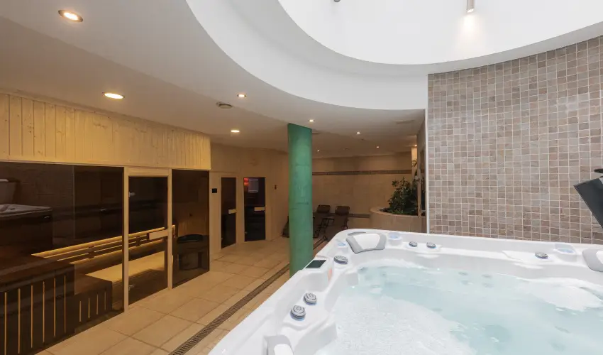 Bazilika alatti Panzi Esztergom - szi-tli feltltds teljes elltssal a Bazilika szomszdsgban (min. 2 j)