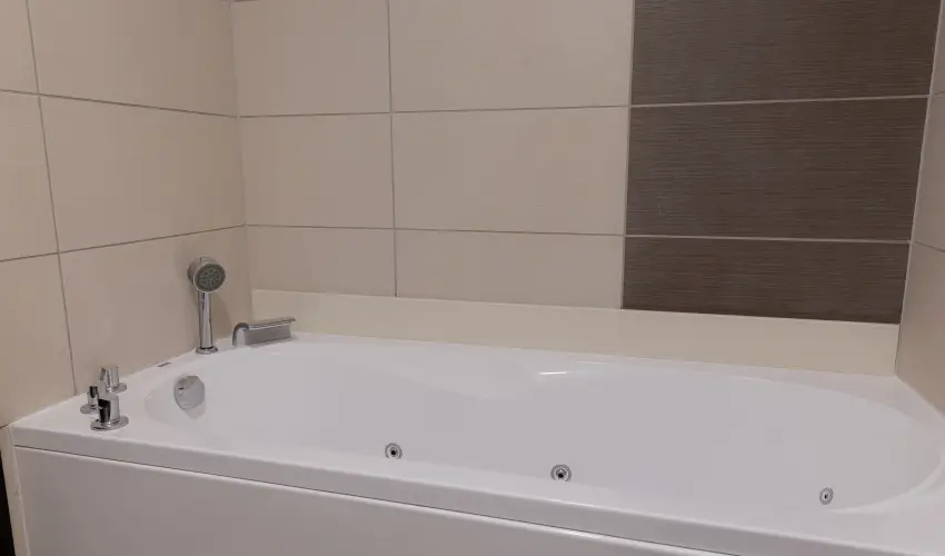 Bazilika alatti Panzi Esztergom - szi-tli feltltds teljes elltssal a Bazilika szomszdsgban (min. 2 j)