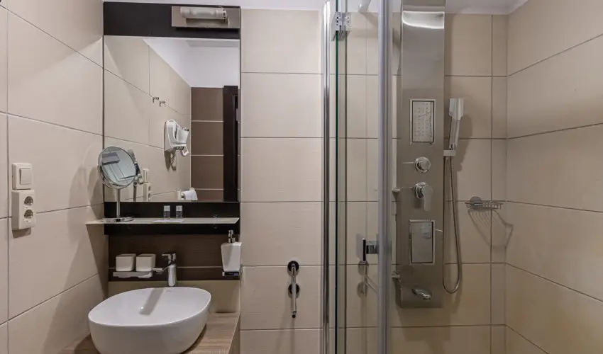 Bazilika alatti Panzi Esztergom - szi-tli feltltds teljes elltssal a Bazilika szomszdsgban (min. 2 j)