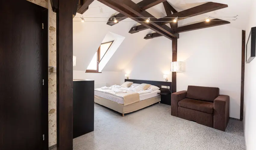 Bazilika alatti Panzi Esztergom - szi-tli feltltds teljes elltssal a Bazilika szomszdsgban (min. 2 j)