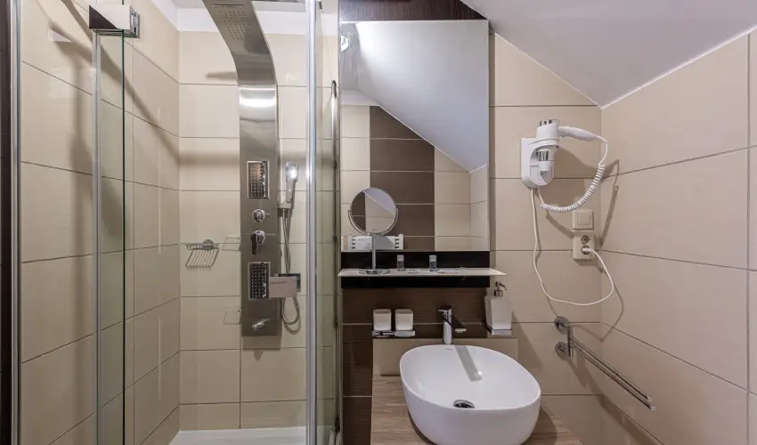 Bazilika alatti Panzi Esztergom - szi-tli feltltds teljes elltssal a Bazilika szomszdsgban (min. 2 j)