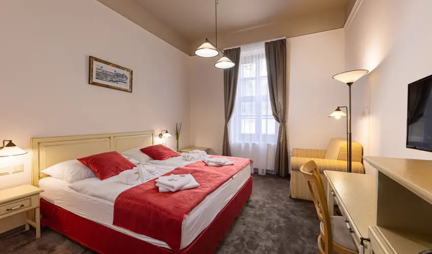 Bazilika alatti Panzi Esztergom - szi-tli feltltds teljes elltssal a Bazilika szomszdsgban (min. 2 j)